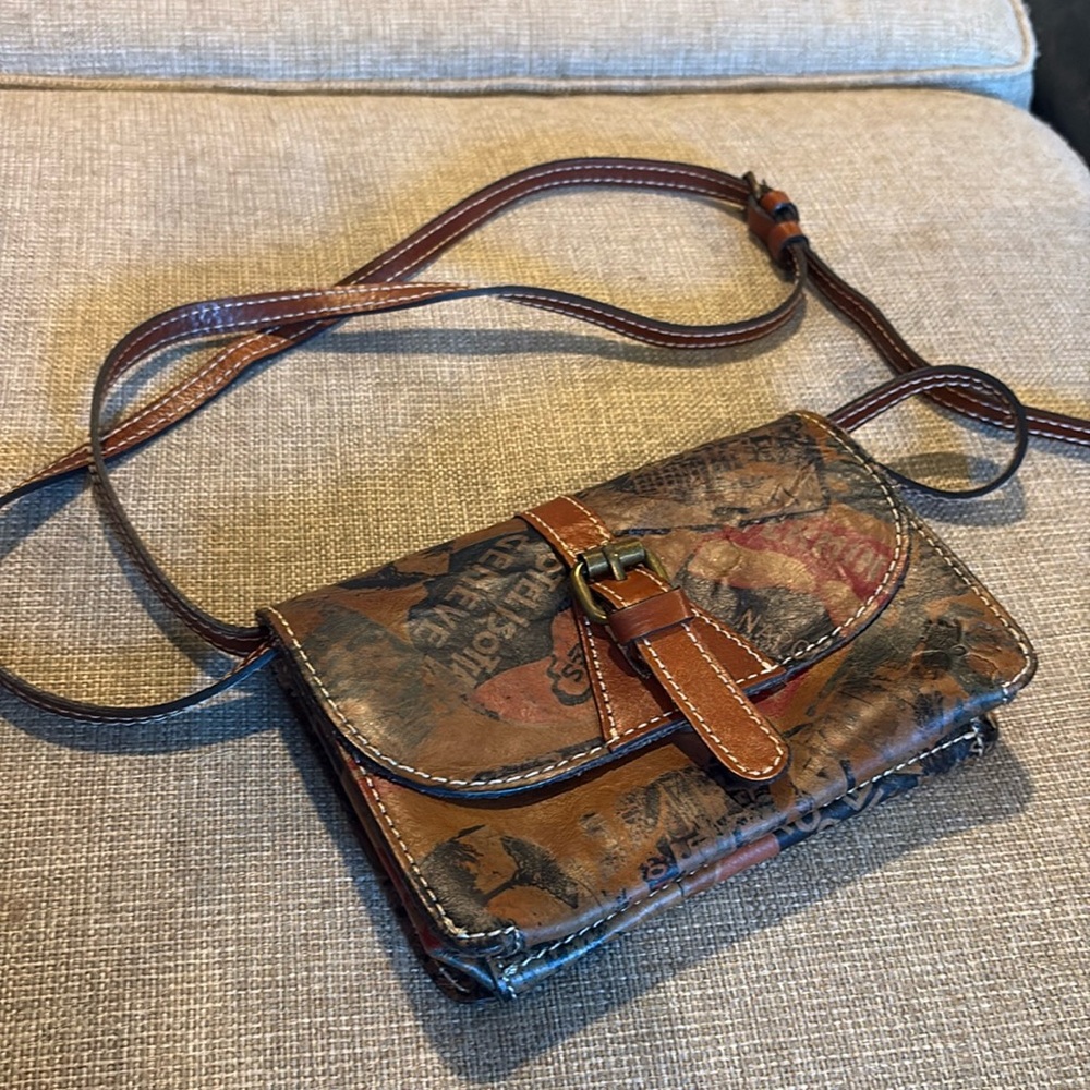 Patricia Nash Old World Traveler Napoli Wallet Organizer Bag Snap Attached Strap